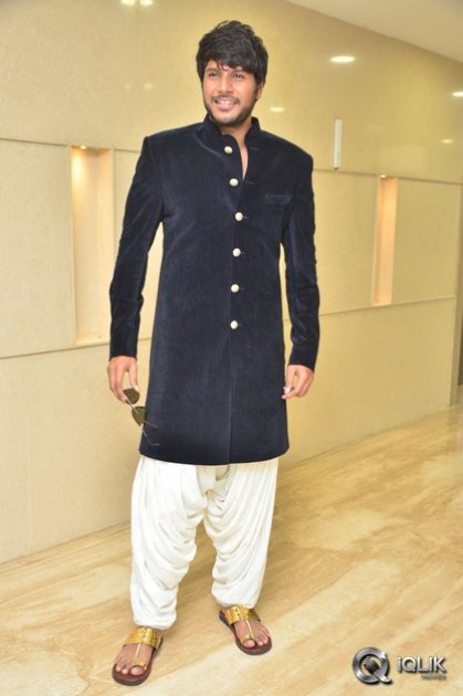 Celebs-at-Diwali-New-Collections-Fashion-Show